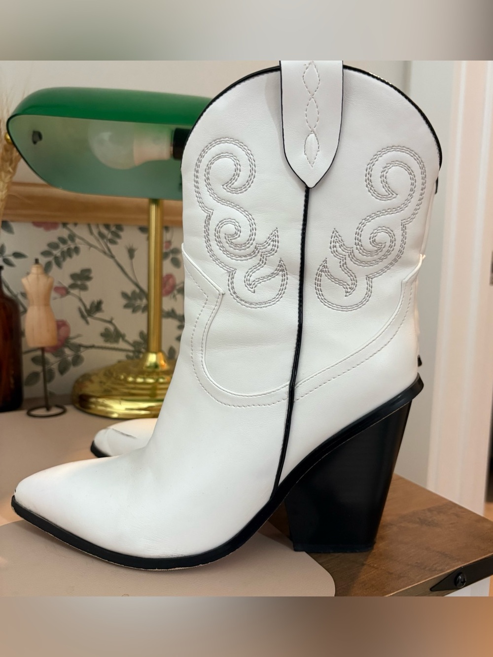 White Western Cowboy Boots